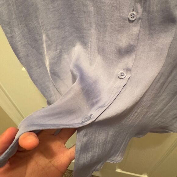 Nine West Button-Down Blouse – Size S, Light Blue, Cap Sleeves, Flowy Fit - Picture 6 of 9